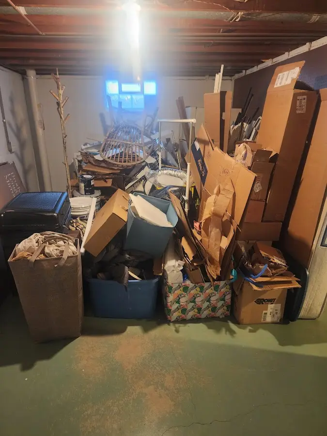 Roll-off dumpster container at job site for Cleanout Dumpster Rental in West Richland